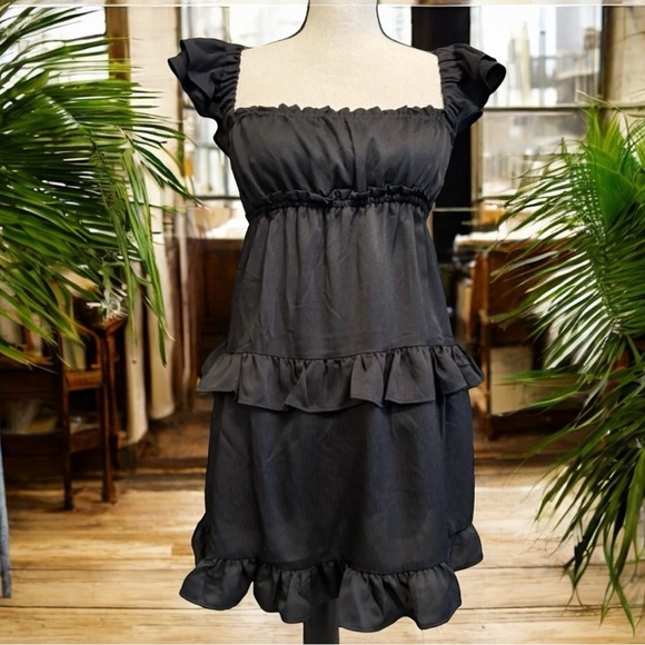 NWT WeWoreWhat Flirty Ruffle Crinkle Chiffon Black Mini Short Dress - Medium - Picture 1 of 16